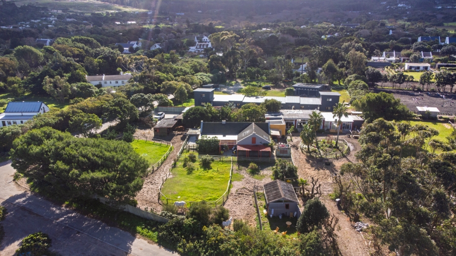 4 Bedroom Property for Sale in Meadowsteads Western Cape